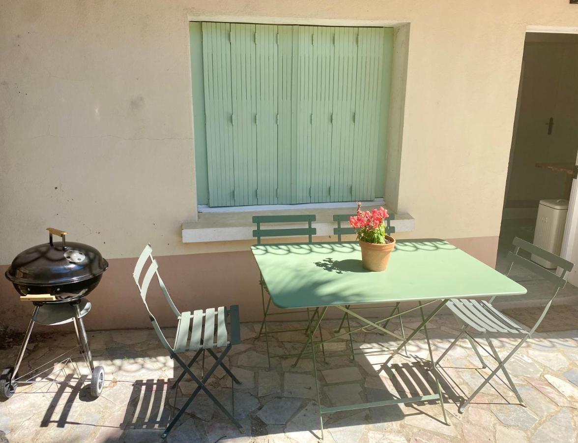 Gite Le Palmier - Perfectly Located Cosy Studio With Private Garden Puissalicon Bagian luar foto